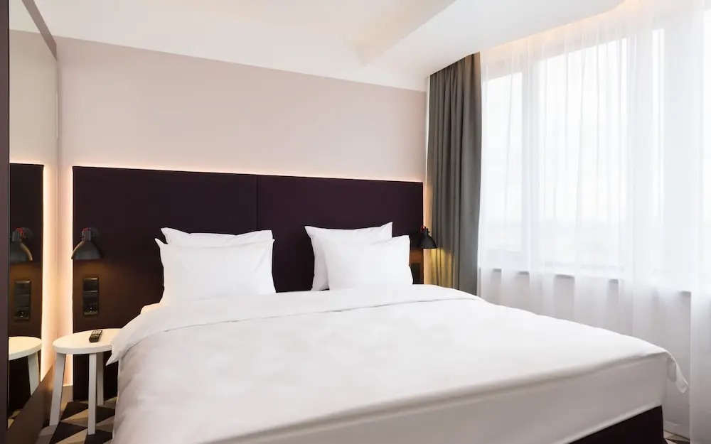 هتل ایزمیوت